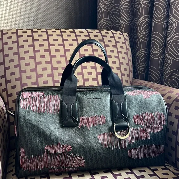 Dior unisex stitched limited edition oblique monogram jacquard logo duffle bag - Picture 5 of 15